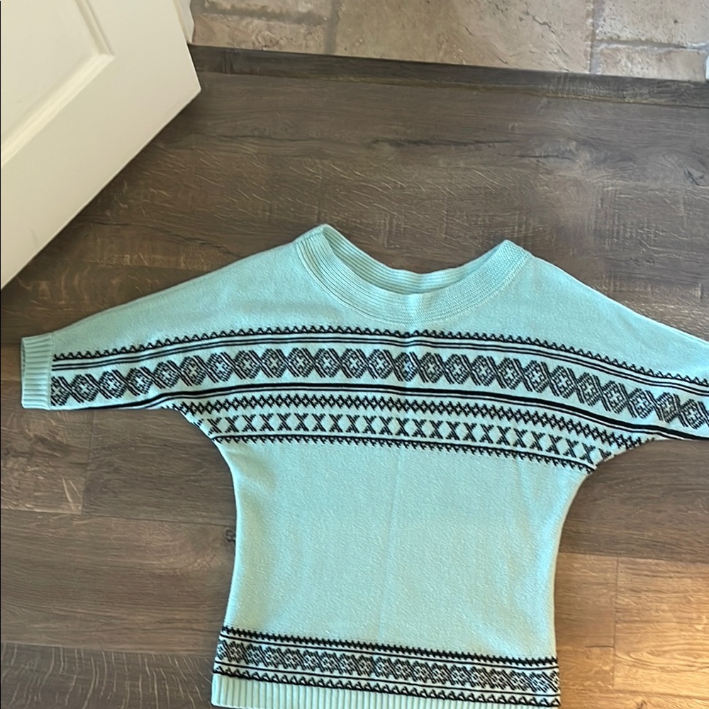 New York & Company Black Crew Neck Sweater with Geometric Pattern